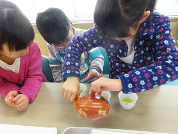 大井川南小わくわくお茶の部屋