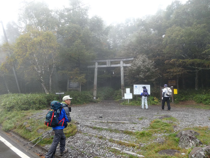 蓼科山登山口